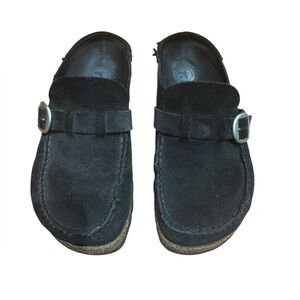 Birkenstock Buckley in black suede and leather. Size 39 narrow/medium. Worn.